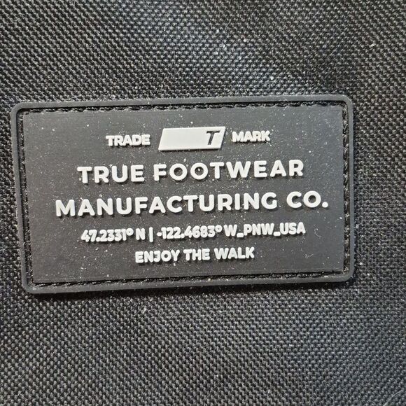 True All Day Knit II Men\'s 8.5 Navy Shoe - NWOT